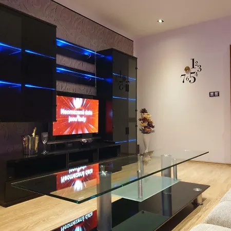 Byt 3+1 U Centra Apartman Pardubice